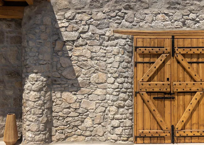 Samba فيلة Agios Ioannis Diakoftis